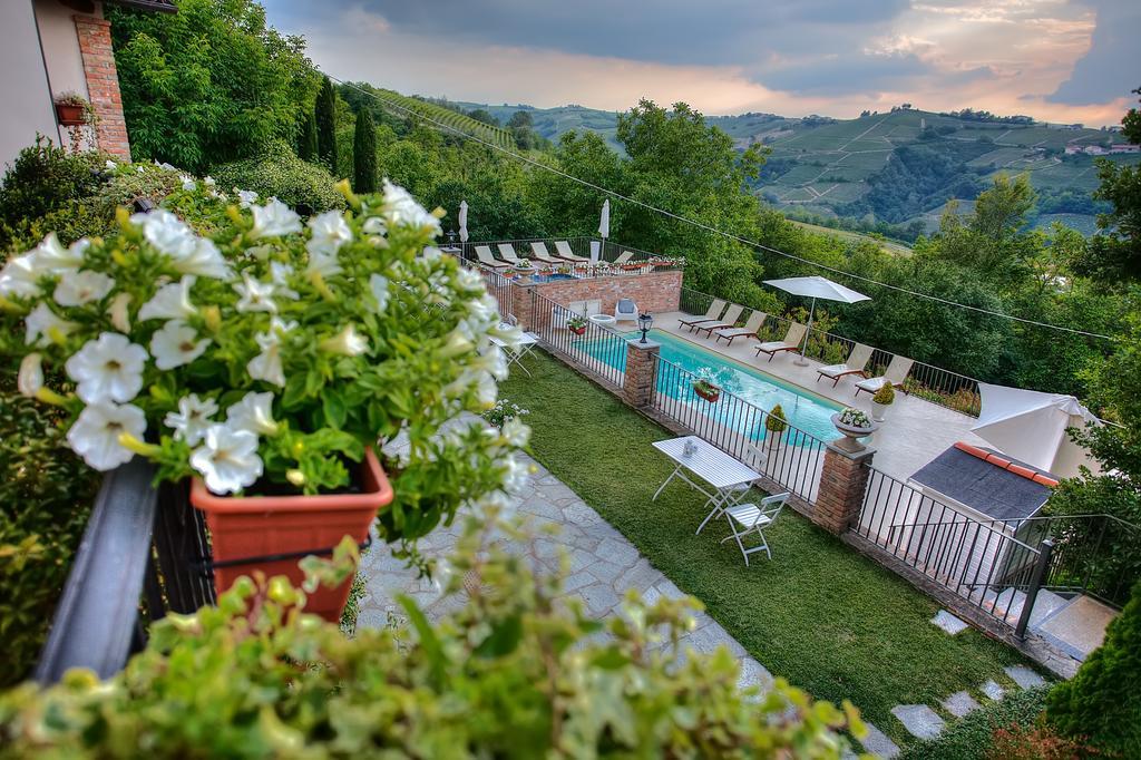 Villa Locanda San Giorgio à Neviglie Extérieur photo